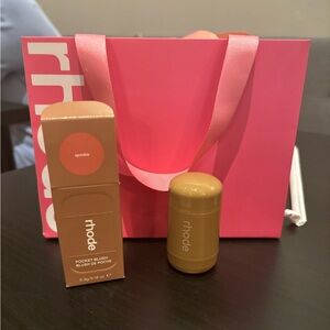 Rhode pocket blush in the shade sprinkle